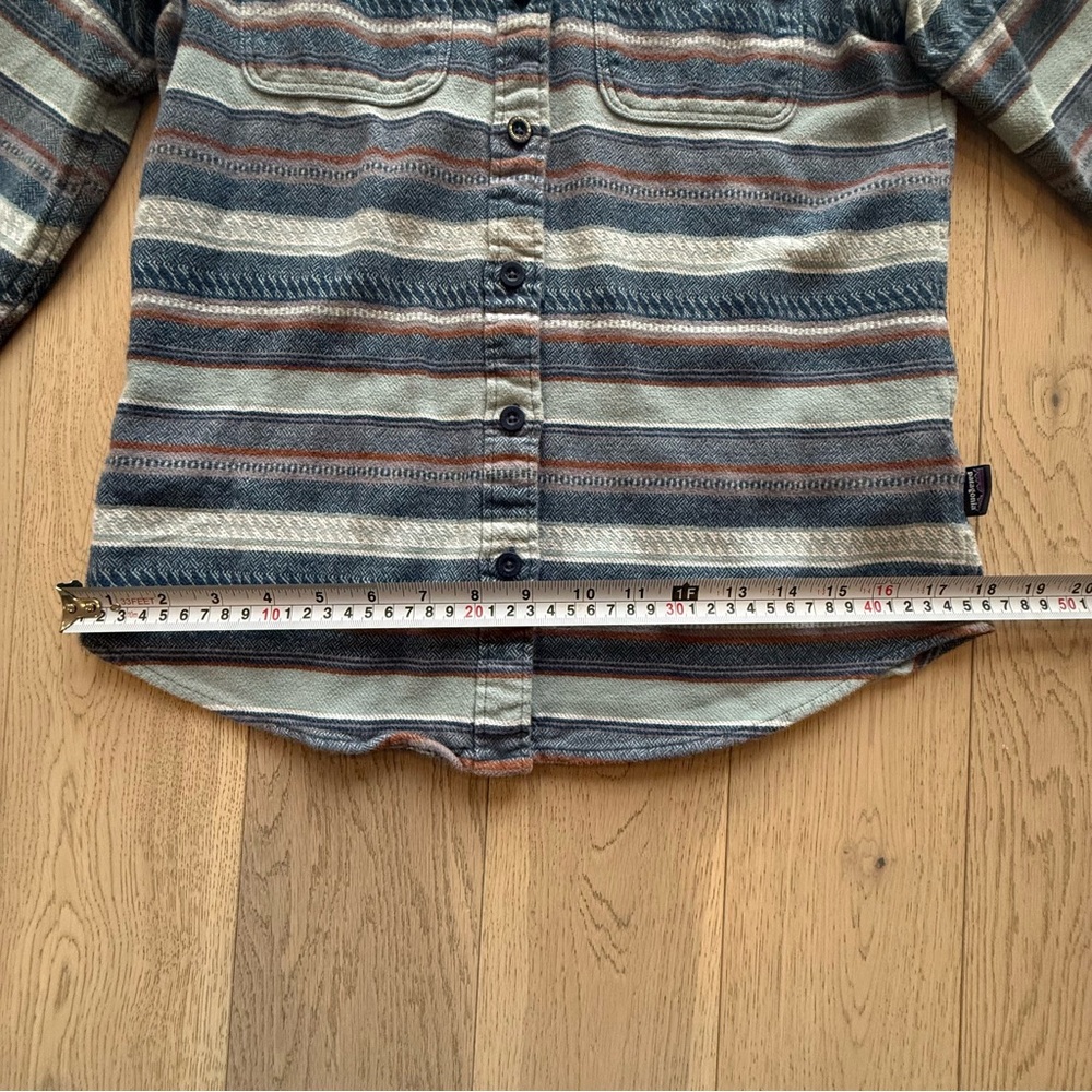 Patagonia Women’s Striped Blue and Grey Organic Cotton Shirt Size XS - Picture 4 of 9